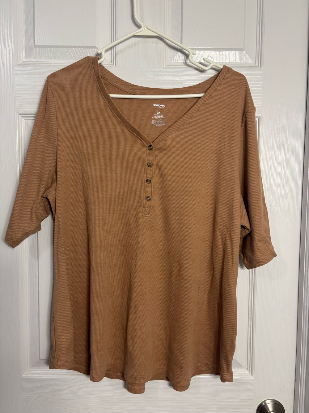 Sonoma Short-Sleeve Henley Top in Camel Brown